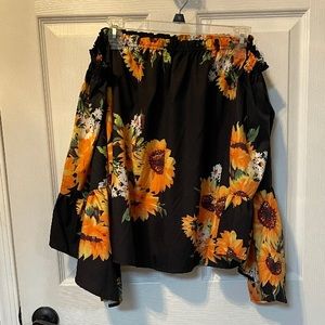 Off The Shoulder Sunflower 🌻Blouse